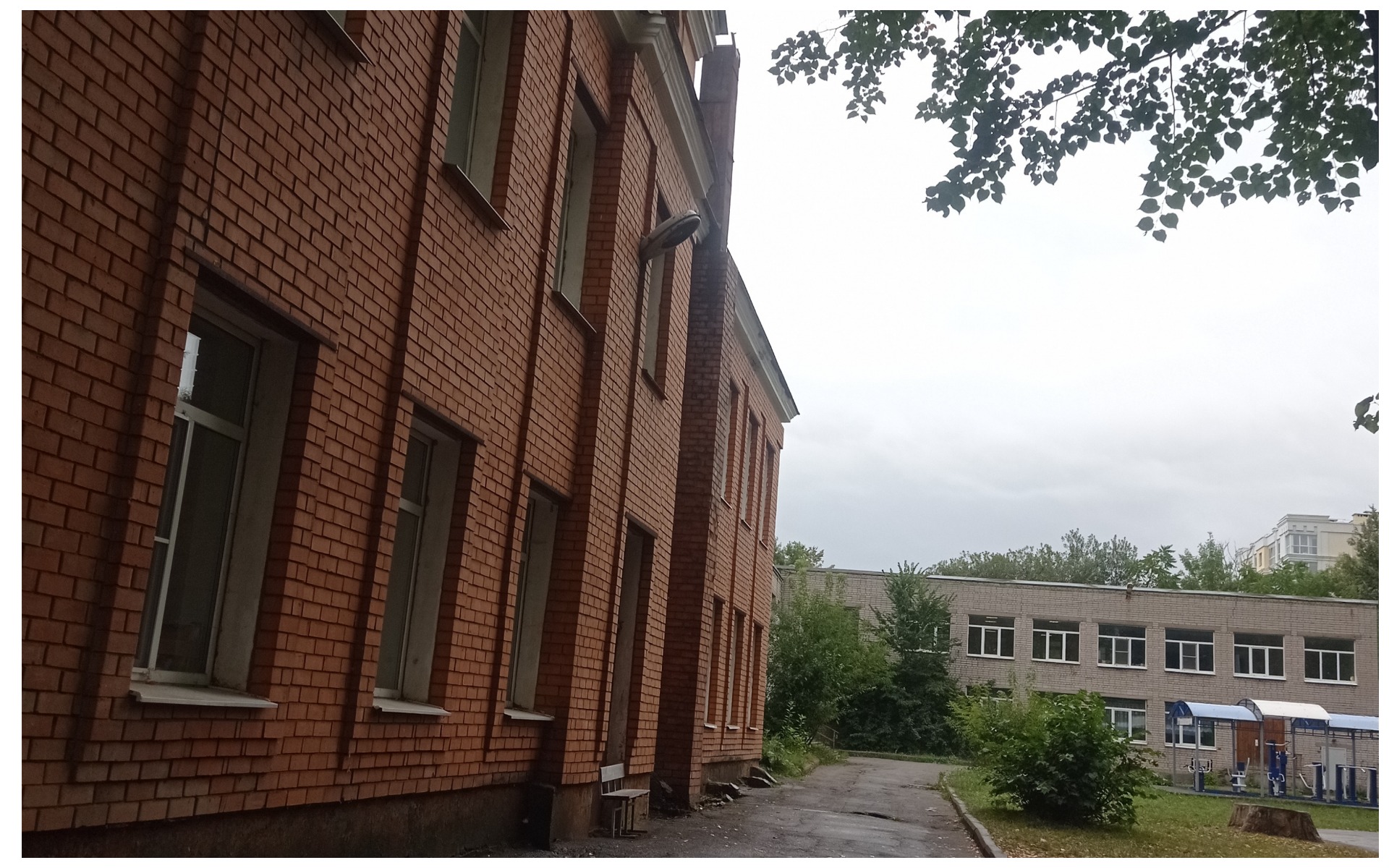 Средняя школа 35 г.Иваново, школьный двор.