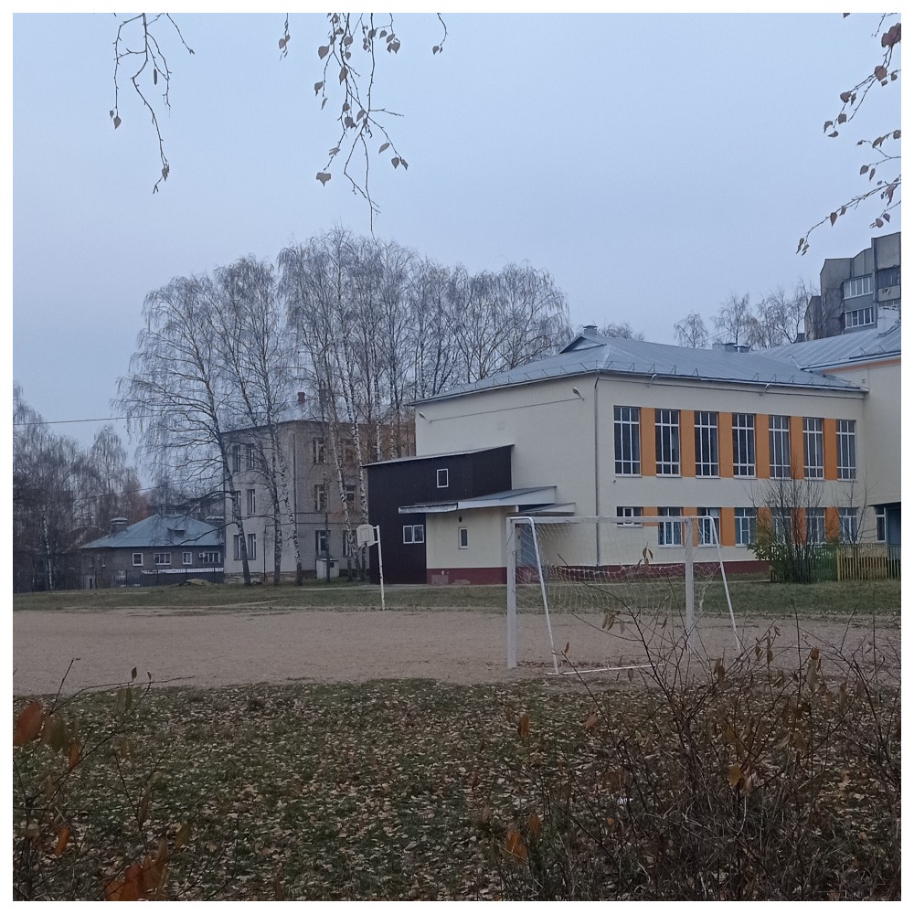 Средняя школа 14 города Иваново, корпус 2, спортивная площадка.
